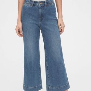 Women’s Gap wide leg crop size 10